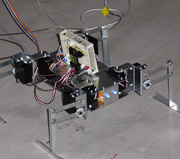 ４足歩行機構ロボット，歩いて回って走れます